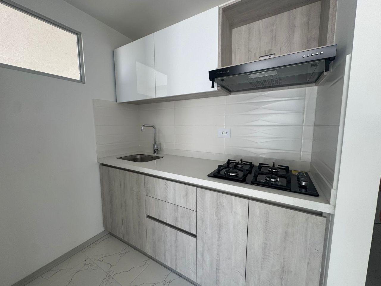 Apartaestudio en arriendo Risaralda Pereira Cr Bosque De Cantabria 43 m2 Habitaciones 1 Baños 1 Garajes 1 Precio $1850000