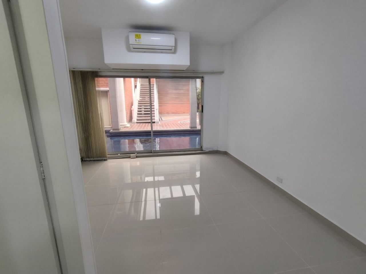 Oficina en arriendo Antioquia Medellín Urbanizacion Santa Maria De Oviedo 25 m2 Habitaciones 0 Baños 1 Garajes 1 Precio $2900000