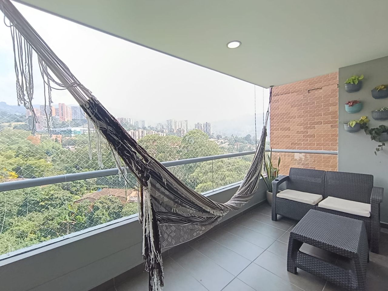 Apartamento en arriendo Antioquia Envigado La Inmaculada 140 m2 Habitaciones 3 Baños 4 Garajes 2 Precio $7000000