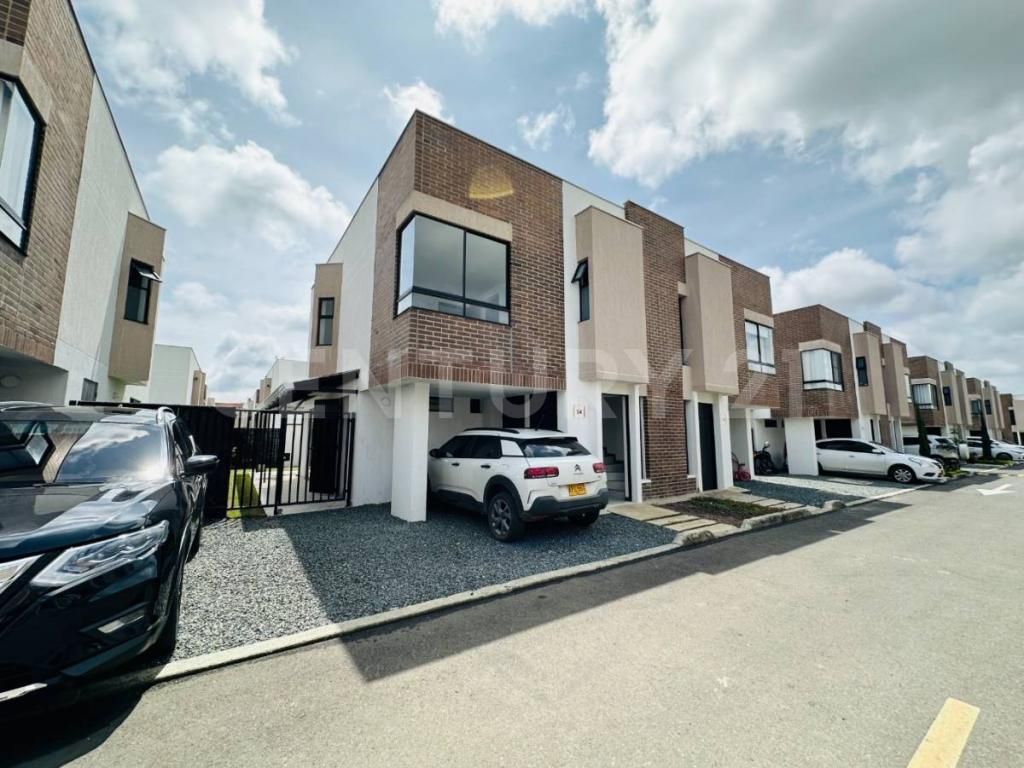 Casa en arriendo Valle Del Cauca Jamundí Cr Alegra 112 m2 Habitaciones 3 Baños 3 Garajes 0 Precio $2940000