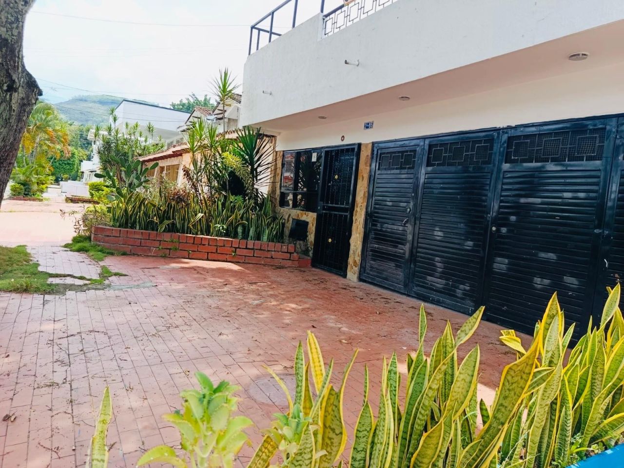 Casa en venta Valle Del Cauca Cali Cuarto De Legua - Guadalupe 319 m2 Habitaciones 6 Baños 4 Garajes 2 Precio $750000000