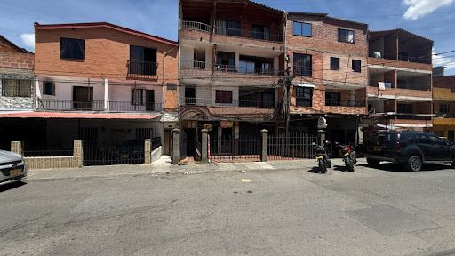 Local en arriendo Antioquia Bello Ciudad Niquia 270 m2 Habitaciones 0 Baños 5 Garajes 2 Precio $8600000