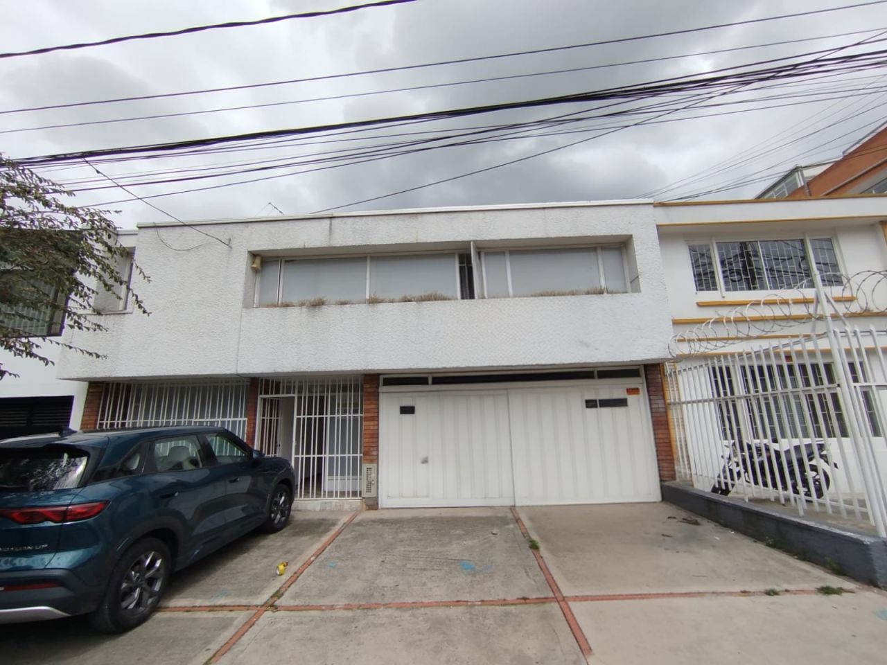 Casa en arriendo Cundinamarca Bogotá San Luis 400 m2 Habitaciones 5 Baños 3 Garajes 6 Precio $13000000