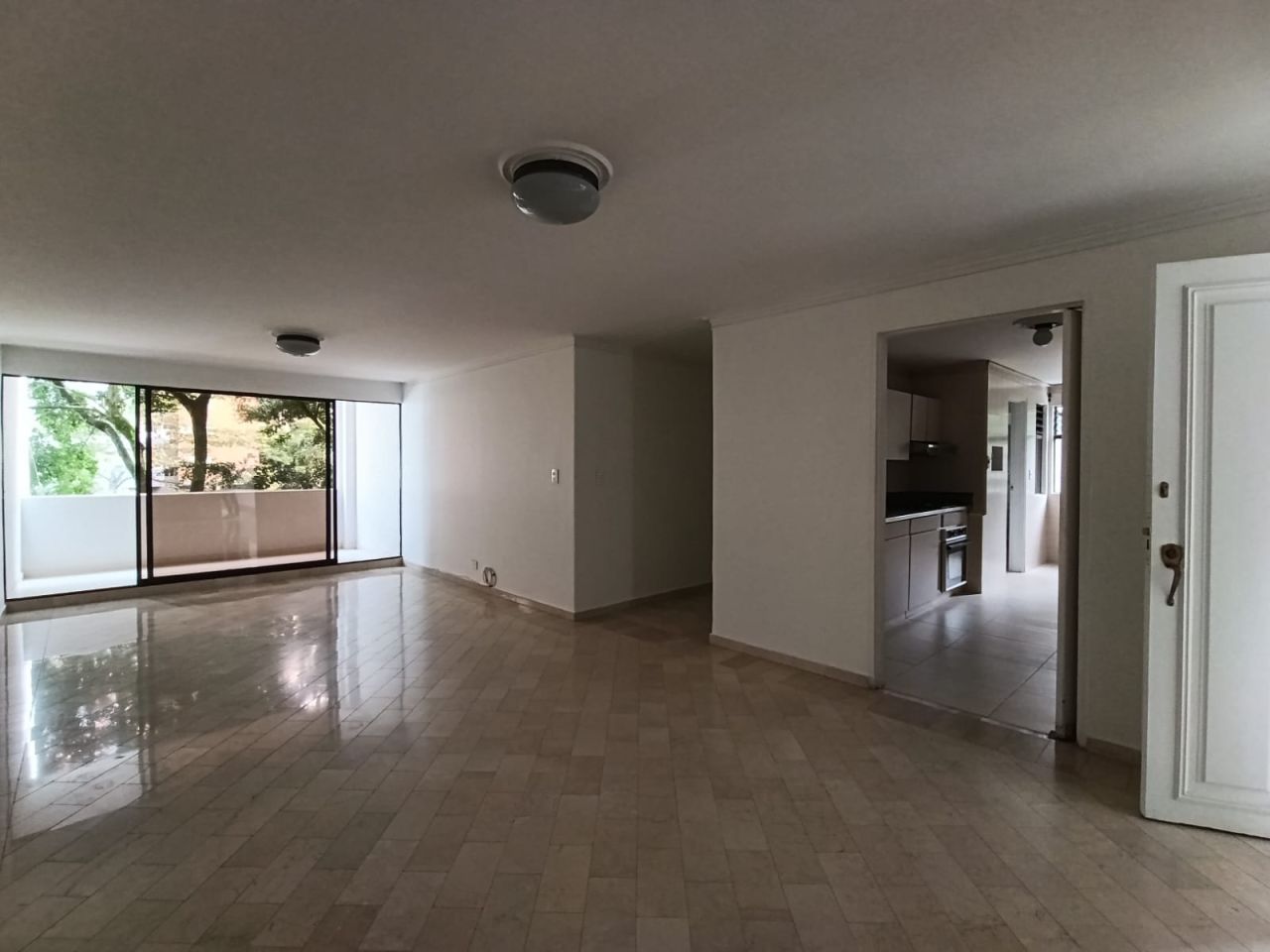 Apartamento en arriendo Antioquia Medellín Santa Maria De Los Angeles 134 m2 Habitaciones 3 Baños 3 Garajes 2 Precio $5600000