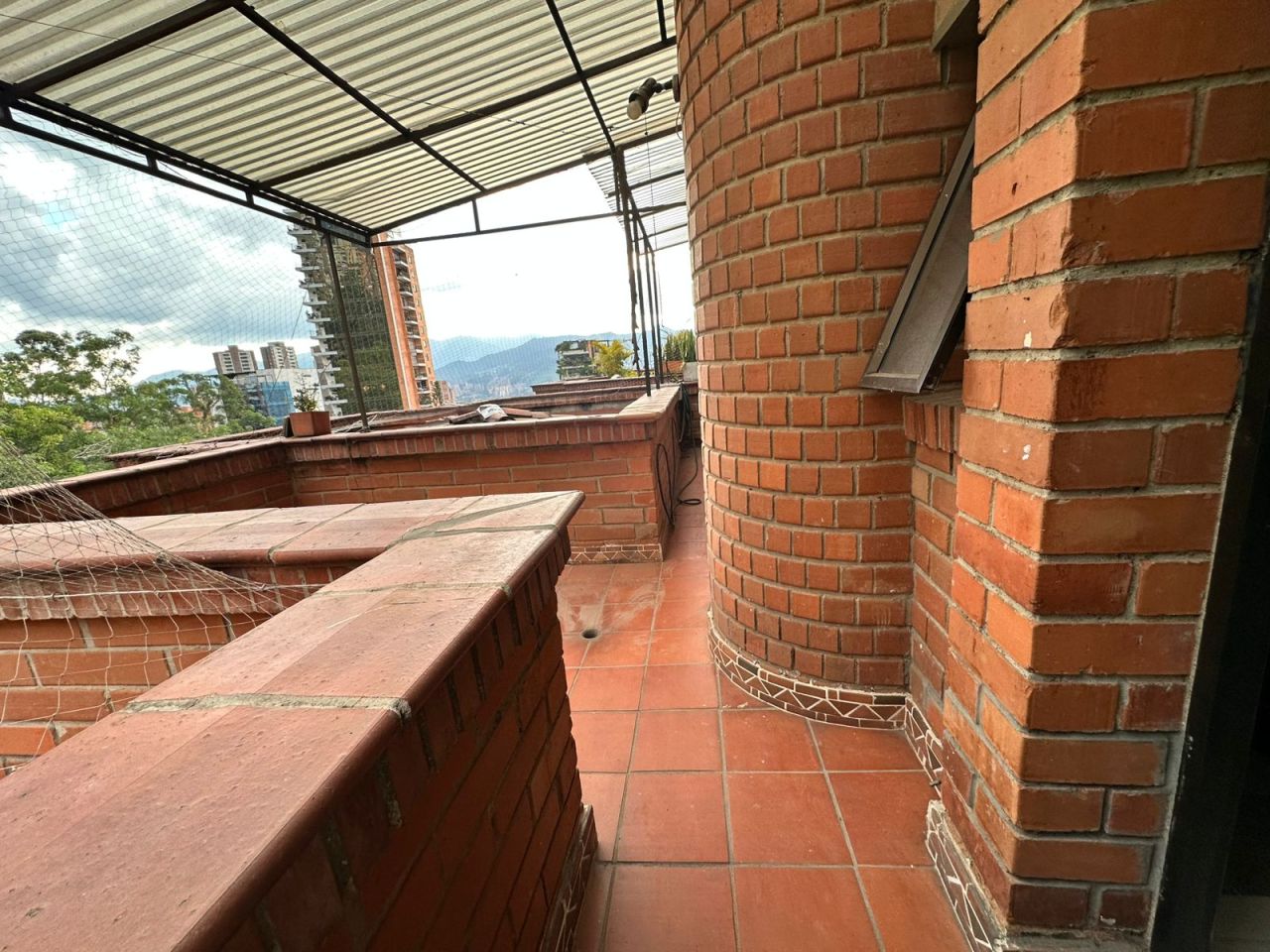 Apartamento en arriendo Antioquia Medellín El Tesoro 130 m2 Habitaciones 3 Baños 3 Garajes 2 Precio $5000000