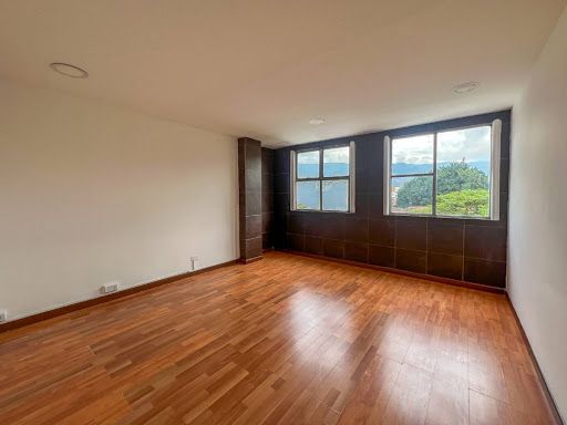 Oficina en arriendo Antioquia Medellín Cristo Rey 48 m2 Habitaciones 0 Baños 1 Garajes 0 Precio $2000000