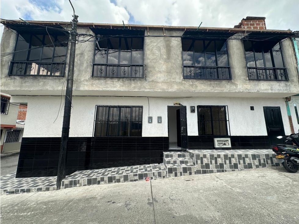 Casa en arriendo Risaralda Dosquebradas Las Violetas 100 m2 Habitaciones 3 Baños 1 Garajes 0 Precio $1300000