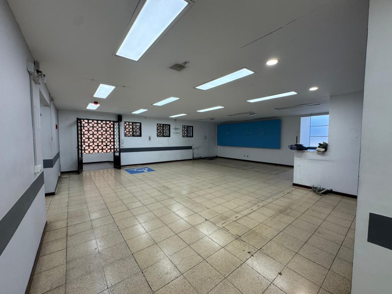 Local en arriendo Antioquia Rionegro Centro 700 m2 Habitaciones 0 Baños 0 Garajes 8 Precio $85000000