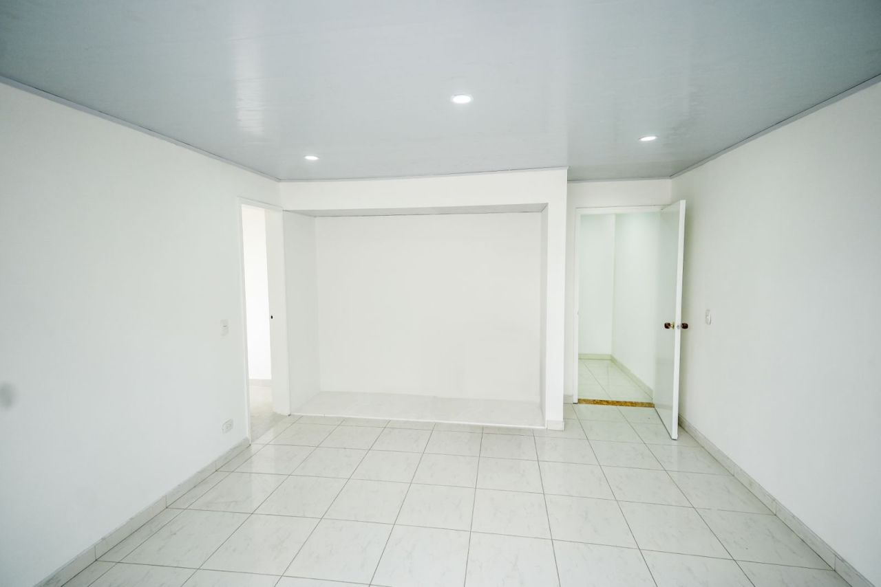 Local en arriendo Cundinamarca Bogotá Acacias Usaquen 60 m2 Habitaciones 0 Baños 2 Garajes 0 Precio $3916000