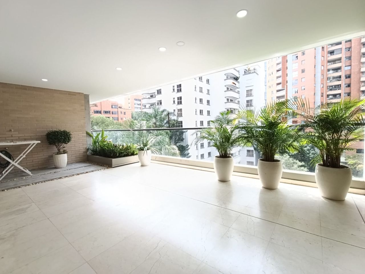 Apartamento en arriendo Antioquia Medellín Santa Maria De Los Angeles 200 m2 Habitaciones 3 Baños 5 Garajes 3 Precio $13500000