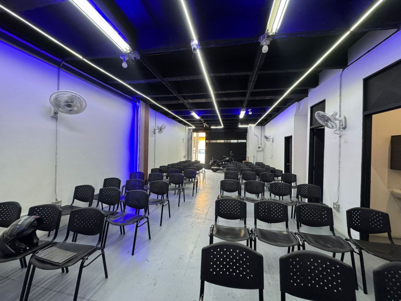 Bodega en arriendo Antioquia Medellín Colon 130 m2 Habitaciones 0 Baños 2 Garajes 0 Precio $6000000