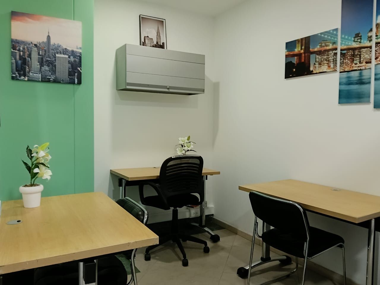 Oficina en arriendo Cundinamarca Bogotá La Esperanza Norte 8 m2 Habitaciones 0 Baños 2 Garajes 0 Precio $2540000