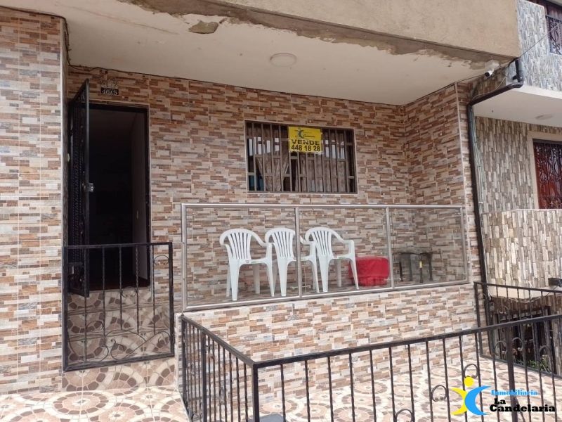 Casa en venta Antioquia Medellín Moscu No 1 300 m2 Habitaciones 3 Baños 1 Garajes 1 Precio $670000000