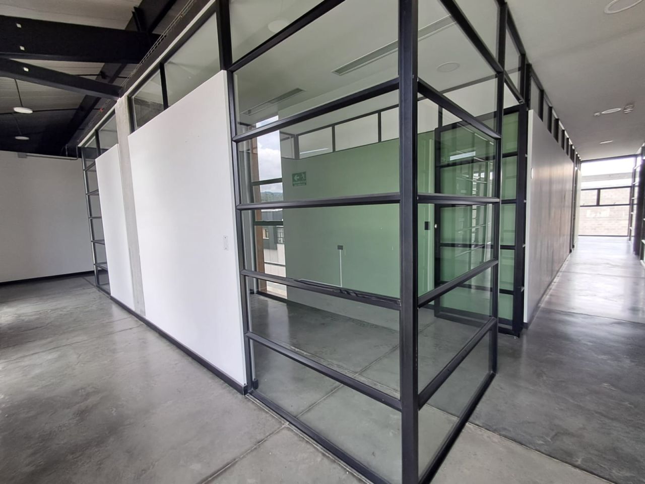 Oficina en arriendo Antioquia Rionegro Rionegro 10 m2 Habitaciones 0 Baños 0 Garajes 0 Precio $1100000