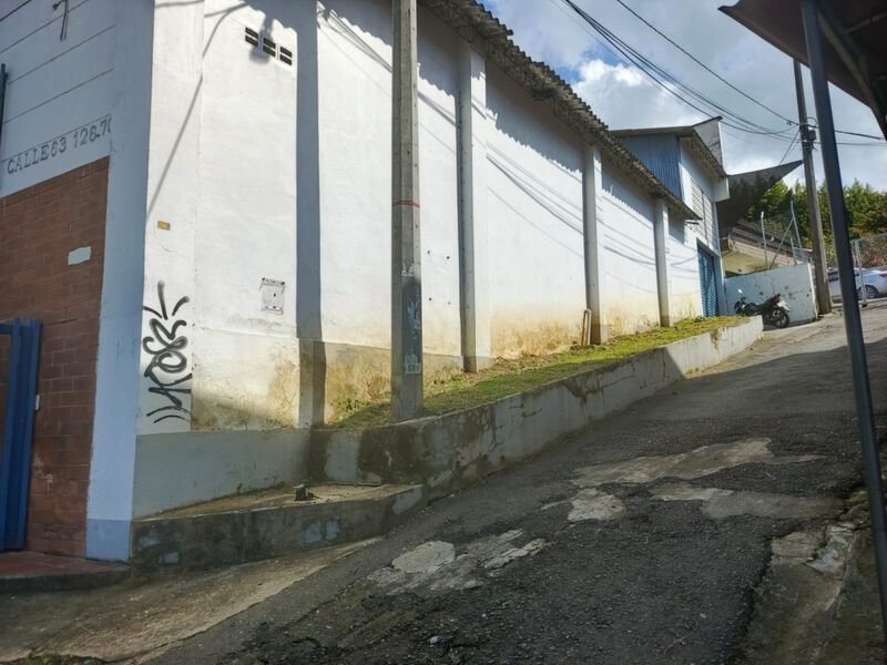 Bodega en venta Antioquia Medellín San Cristobal 589 m2 Habitaciones 0 Baños 5 Garajes 2 Precio $1600000000