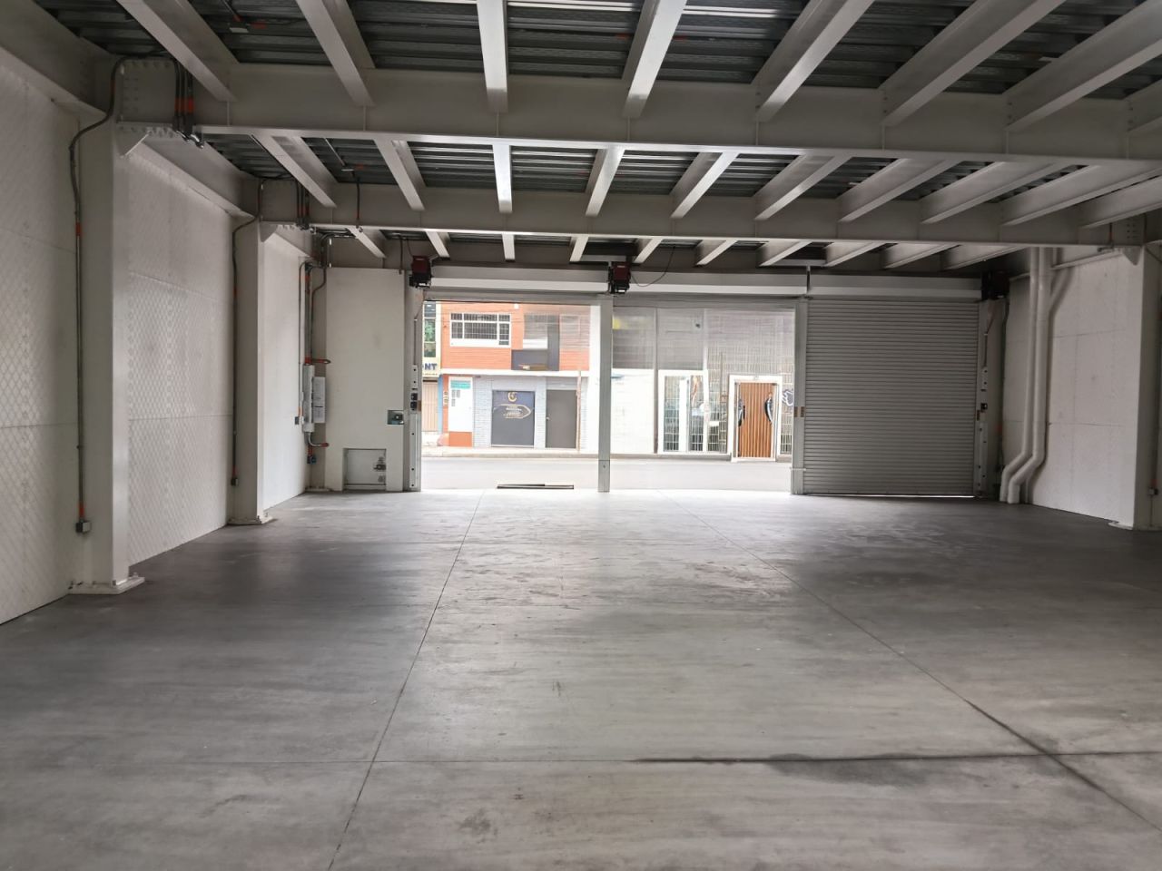 Local en arriendo Cundinamarca Bogotá Super Manzana 6 636 m2 Habitaciones 0 Baños 4 Garajes 0 Precio $29750000