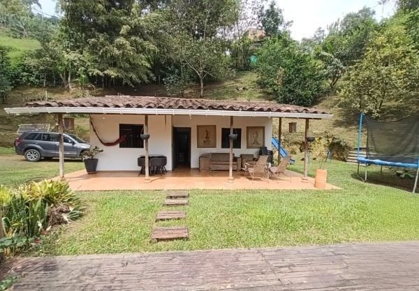 Finca en arriendo Antioquia Envigado El Salado 62 m2 Habitaciones 3 Baños 2 Garajes 10 Precio $5500000