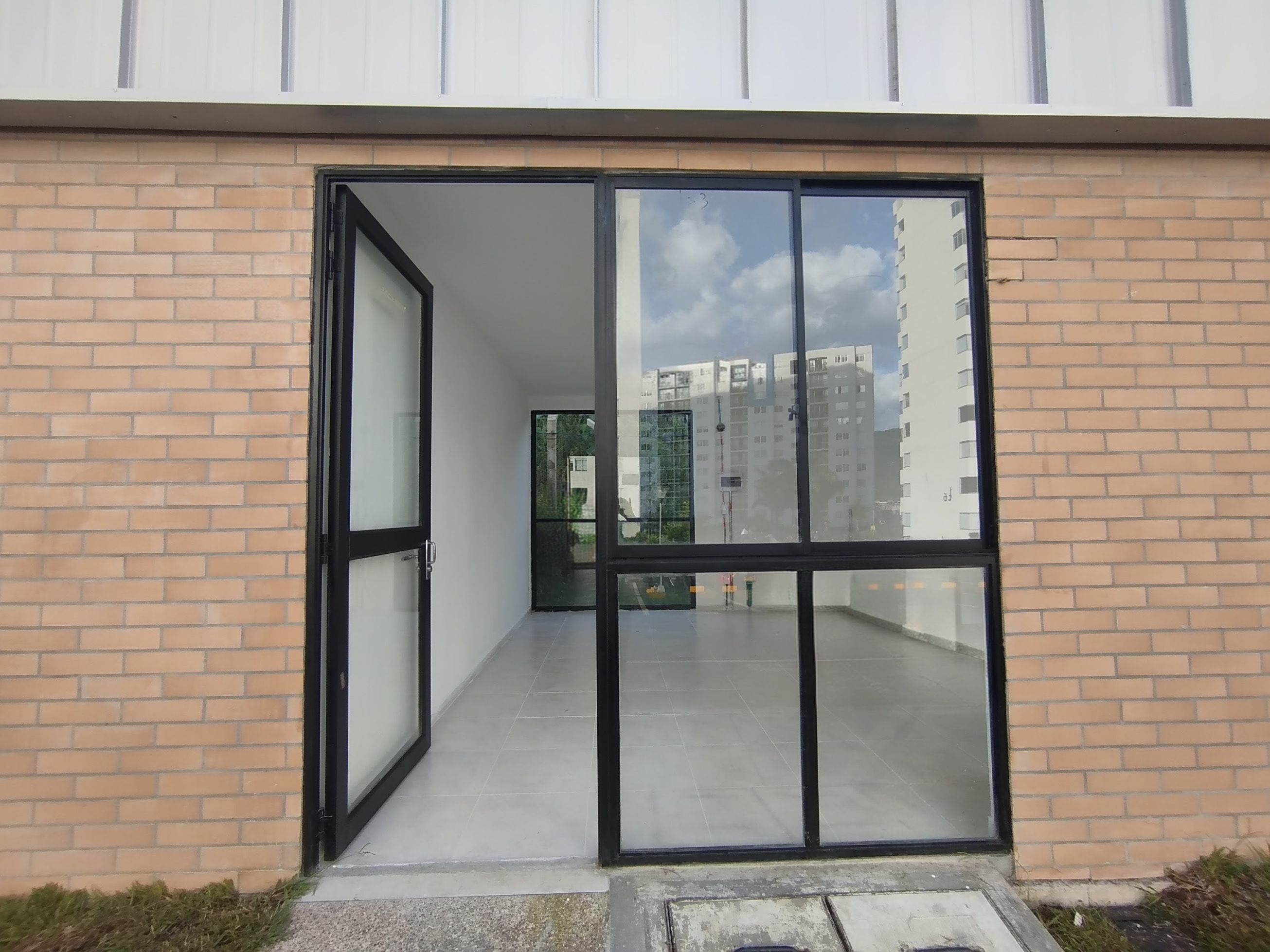 Oficina en arriendo Risaralda Dosquebradas Campestre A 20 m2 Habitaciones 0 Baños 0 Garajes 0 Precio $1250000