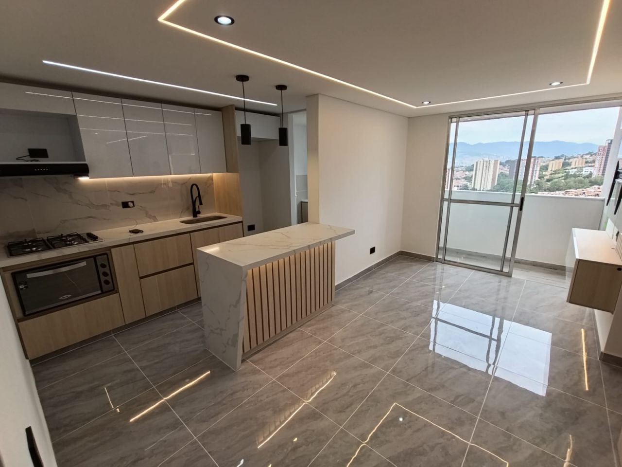 Apartamento en arriendo Antioquia Bello Urbanización Serramonte 55 m2 Habitaciones 3 Baños 2 Garajes 0 Precio $2500000