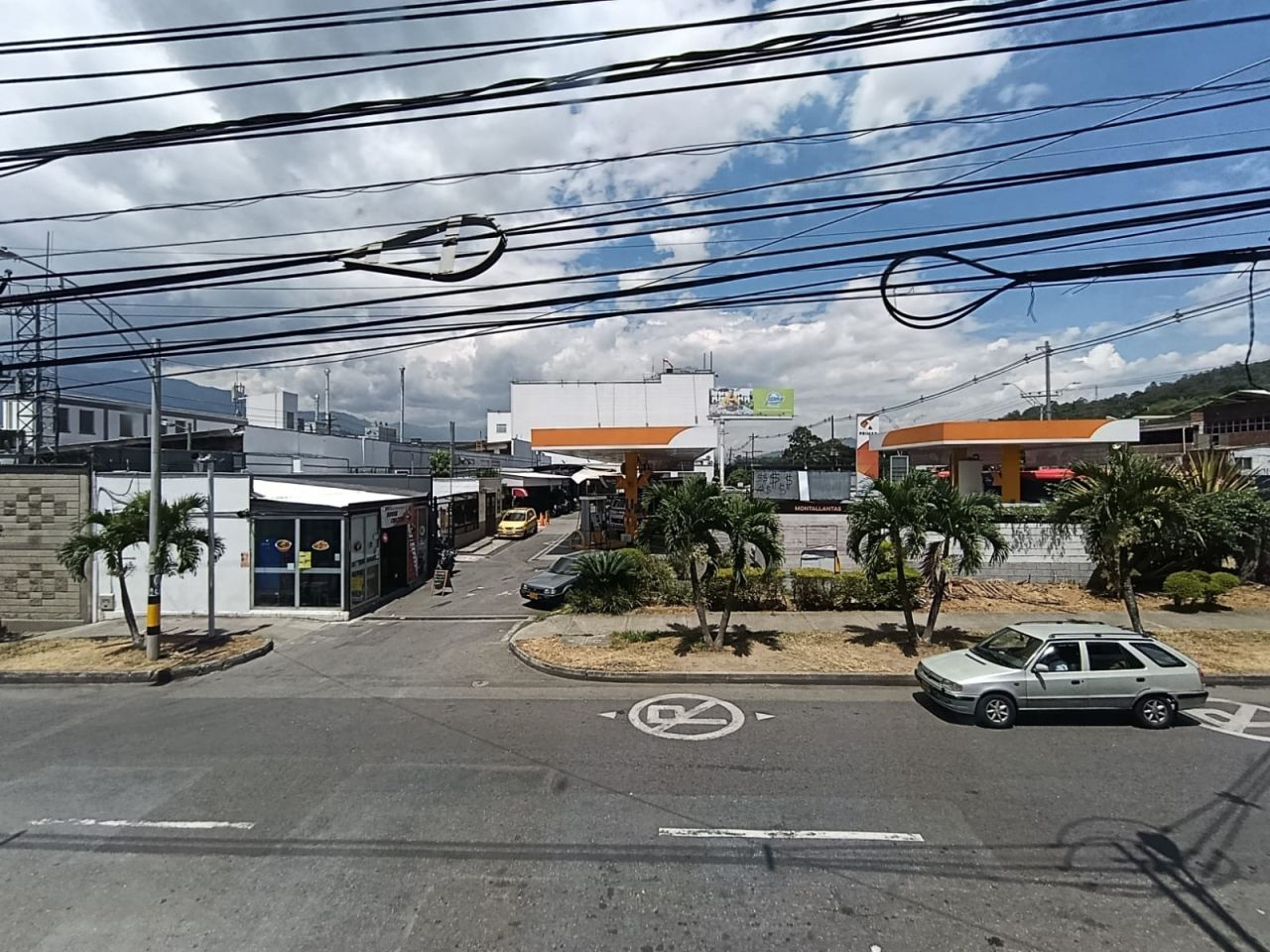 Local en arriendo Antioquia Medellín Caribe 30 m2 Habitaciones 0 Baños 1 Garajes 0 Precio $3000000