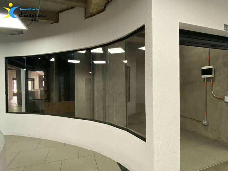 Local en arriendo o venta Antioquia Medellín San Isidro 20 m2 Habitaciones 0 Baños 1 Garajes 0 Precio venta $167195000 Precio arriendo $1699488