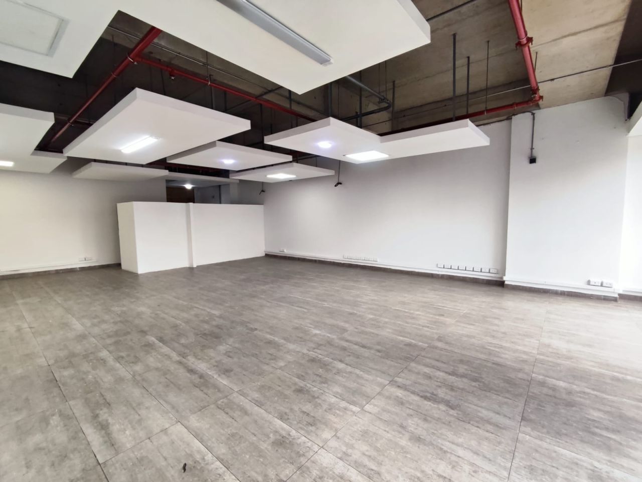 Oficina en arriendo Cundinamarca Bogotá La Esmeralda 105 m2 Habitaciones 0 Baños 2 Garajes 2 Precio $10500000