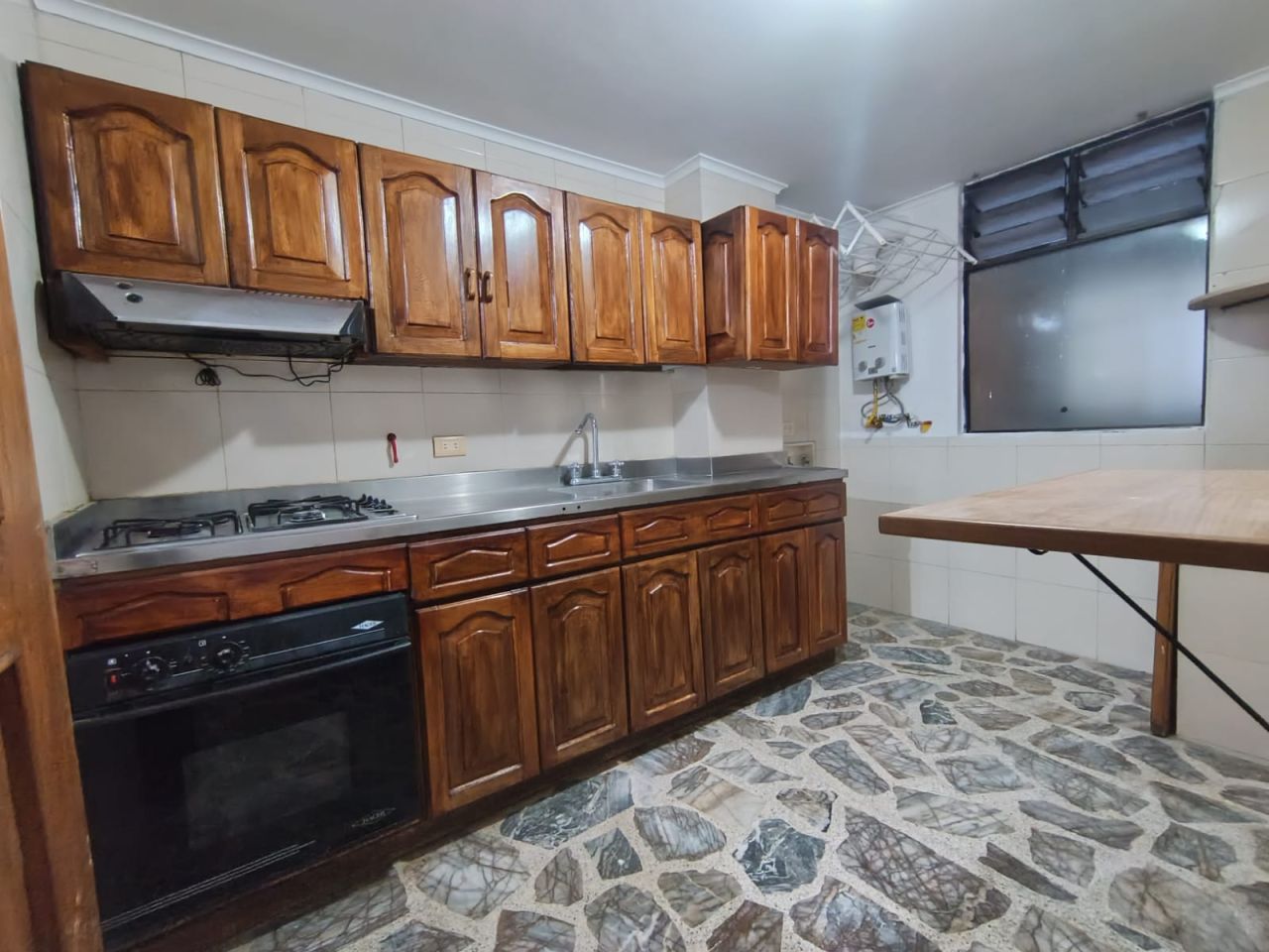 Apartamento en arriendo Antioquia Medellín Los Conquistadores 65 m2 Habitaciones 2 Baños 2 Garajes 1 Precio $2800000