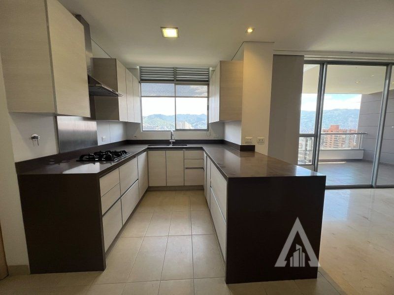 Apartamento en arriendo Antioquia Medellín Alejandria 169 m2 Habitaciones 3 Baños 4 Garajes 0 Precio $8500000
