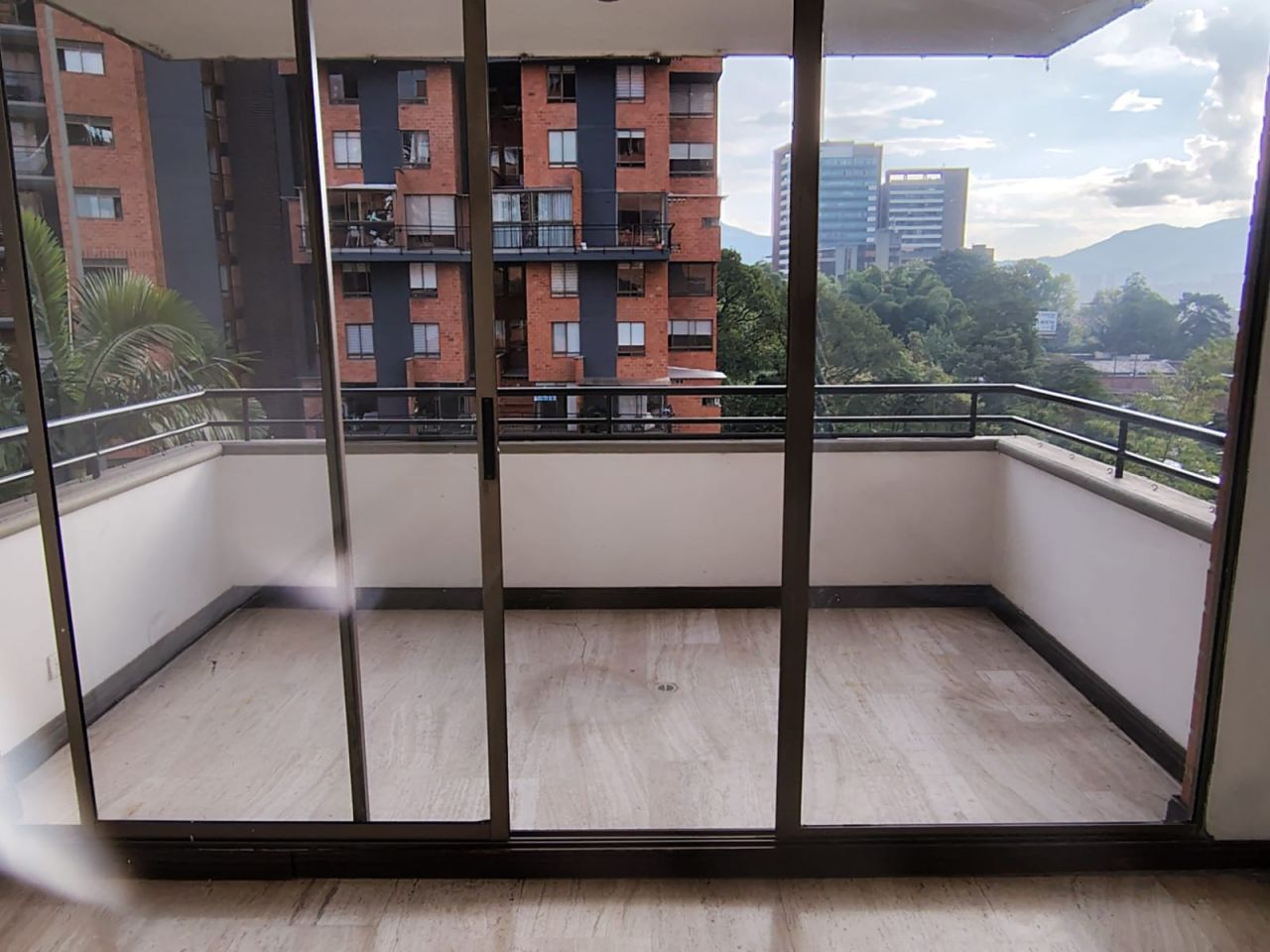 Apartamento en venta Antioquia Medellín Castropol 82 m2 Habitaciones 4 Baños 2 Garajes 1 Precio $640000000