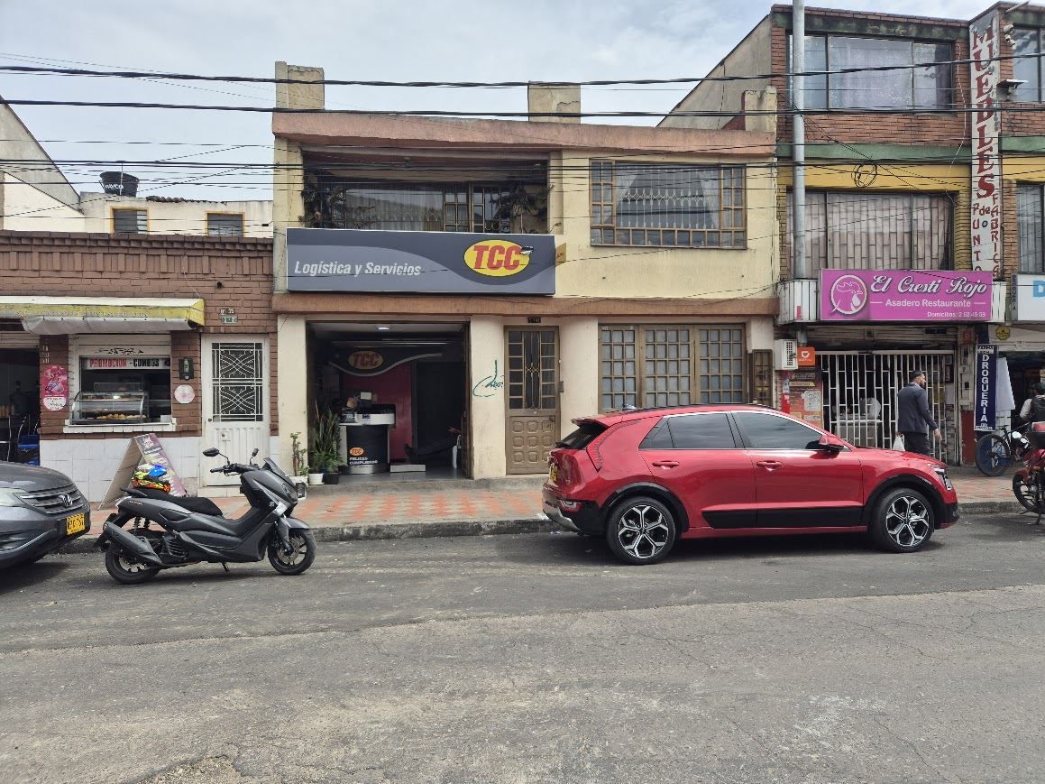 Local en arriendo Cundinamarca Bogotá La Trinidad 34 m2 Habitaciones 0 Baños 1 Garajes 0 Precio $2300000