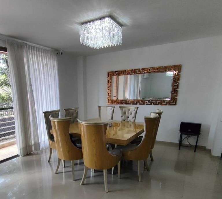 Casa en venta Valle Del Cauca Cali Urbanización Ciudad Jardín 420 m2 Habitaciones 6 Baños 6 Garajes 4 Precio $1300000000