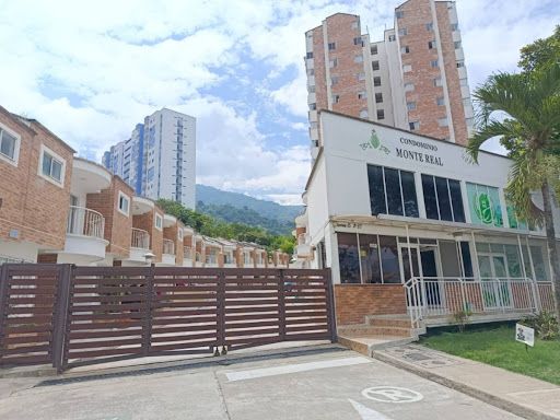 Casa en arriendo Santander Piedecuesta Piedecuesta 110 m2 Habitaciones 3 Baños 4 Garajes 1 Precio $2336000