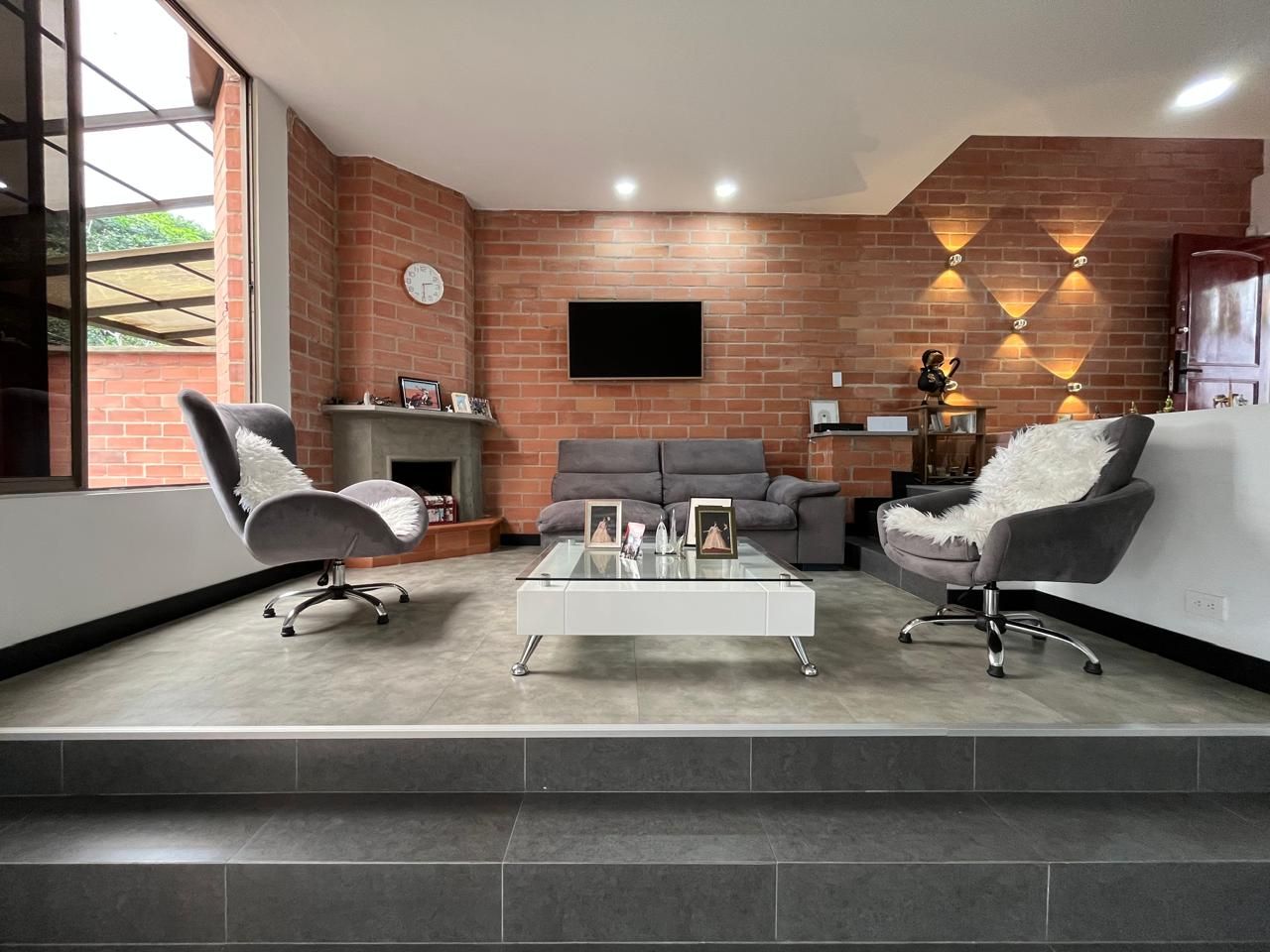 Casa en arriendo Antioquia Medellín Los Balsos No 1 280 m2 Habitaciones 4 Baños 5 Garajes 2 Precio $15600000