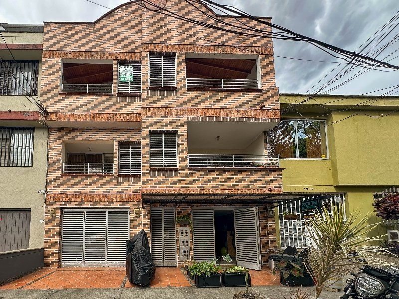 Apartamento en arriendo Antioquia Medellín Rosales 134 m2 Habitaciones 4 Baños 3 Garajes 0 Precio $3500000