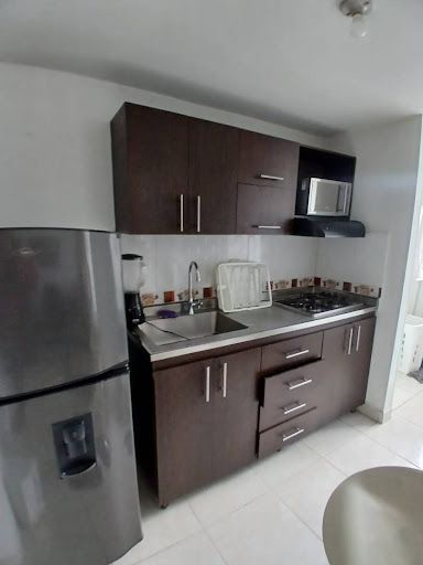 Apartaestudio en arriendo Antioquia Medellín Urbanizacion Los Colores 50 m2 Habitaciones 1 Baños 1 Garajes 0 Precio $1800000