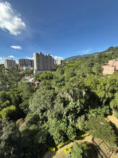 Apartamento en arriendo Antioquia Envigado El Chinguí 69 m2 Habitaciones 3 Baños 2 Garajes 1 Precio $3100000