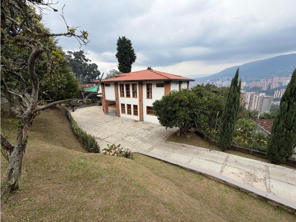 Casa Campestre en arriendo Antioquia Envigado La Inmaculada 700 m2 Habitaciones 4 Baños 7 Garajes 7 Precio $15000000
