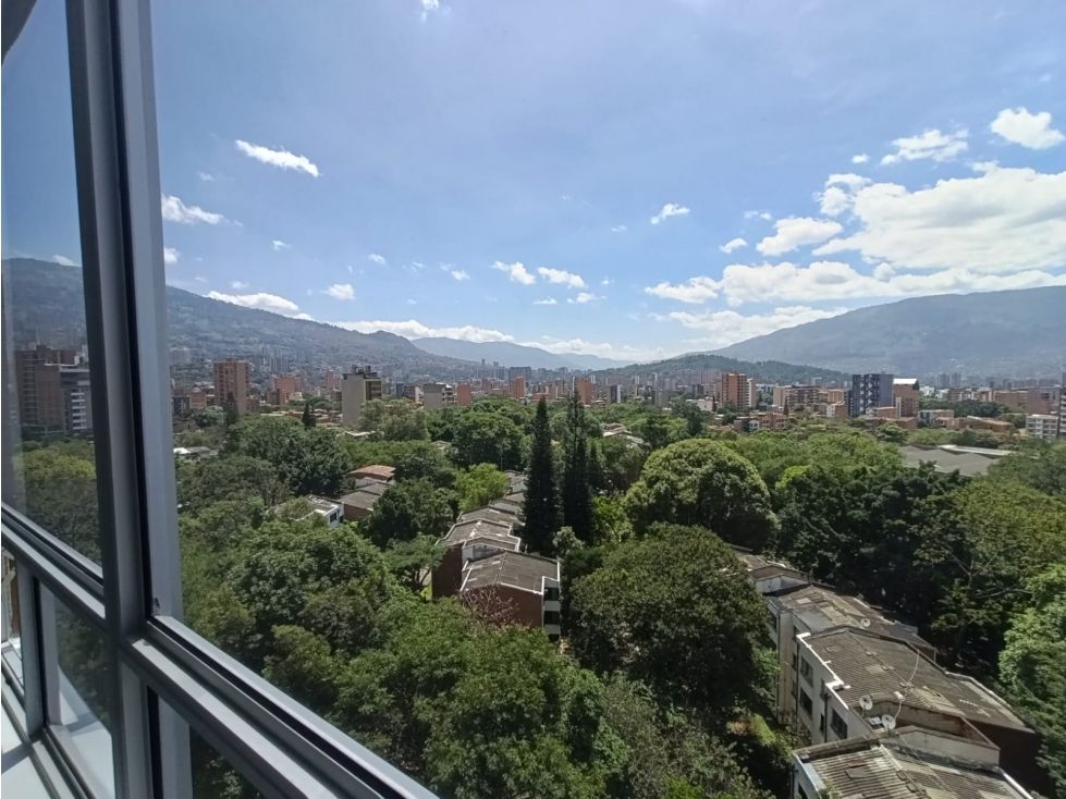 Consultorio en venta Antioquia Medellín Los Pinos 29 m2 Habitaciones 0 Baños 0 Garajes 1 Precio $469000000