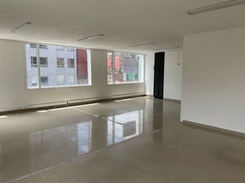 Oficina en venta Cundinamarca Bogotá Chapinero Central 52 m2 Habitaciones 0 Baños 1 Garajes 0 Precio $280000000