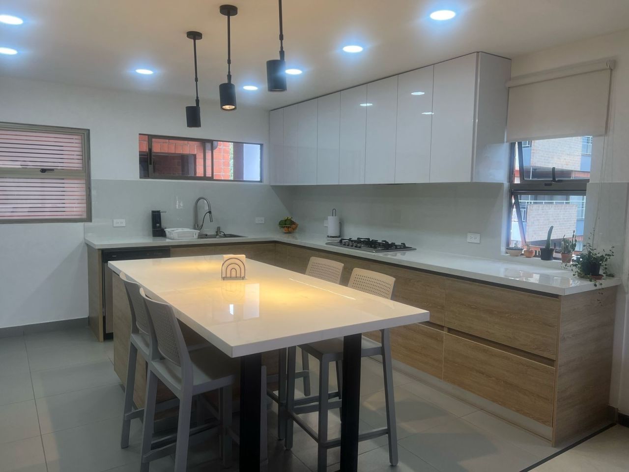 Apartamento en venta Valle Del Cauca Cali Urbanización Ciudad Jardín 153 m2 Habitaciones 4 Baños 3 Garajes 2 Precio $840000000