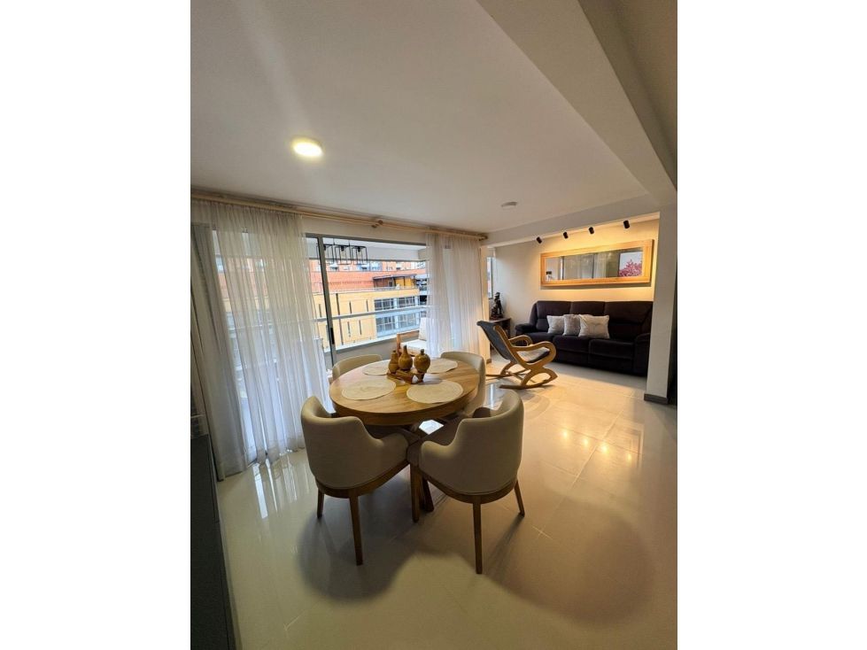 Apartamento en venta Antioquia Envigado Zona Centro 70 m2 Habitaciones 2 Baños 2 Garajes 1 Precio $640000000