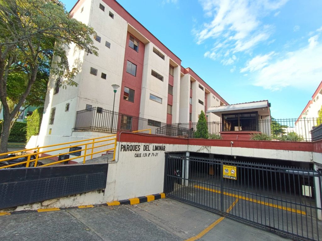 Apartamento en arriendo Valle Del Cauca Cali Quintas De Don Simón 86 m2 Habitaciones 3 Baños 3 Garajes 1 Precio $1700000