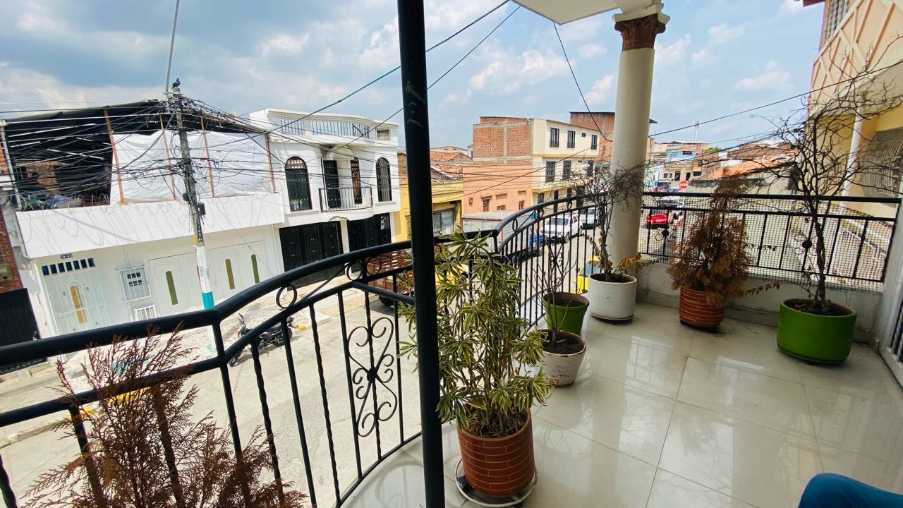 Casa en venta Valle Del Cauca Cali Belalcázar 372 m2 Habitaciones 4 Baños 6 Garajes 1 Precio $800000000