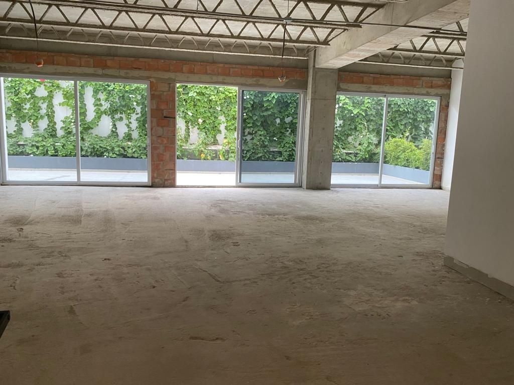 Oficina en venta Valle Del Cauca Cali Urbanización Ciudad Jardín 128 m2 Habitaciones 0 Baños 4 Garajes 5 Precio $1850000000