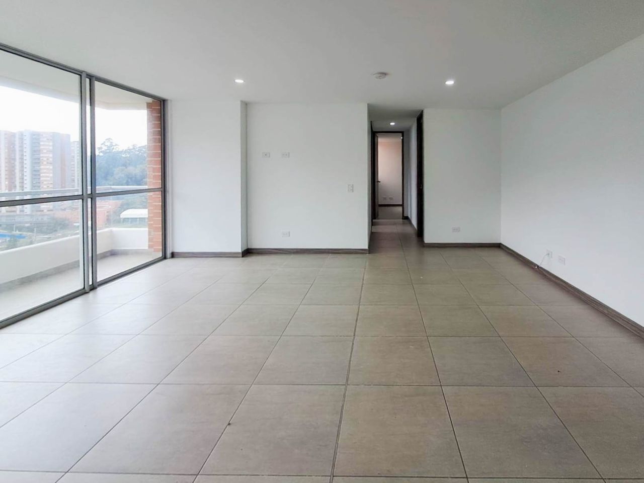 Apartamento en venta Antioquia Itagüí Asd 77 m2 Habitaciones 3 Baños 2 Garajes 1 Precio $489000000
