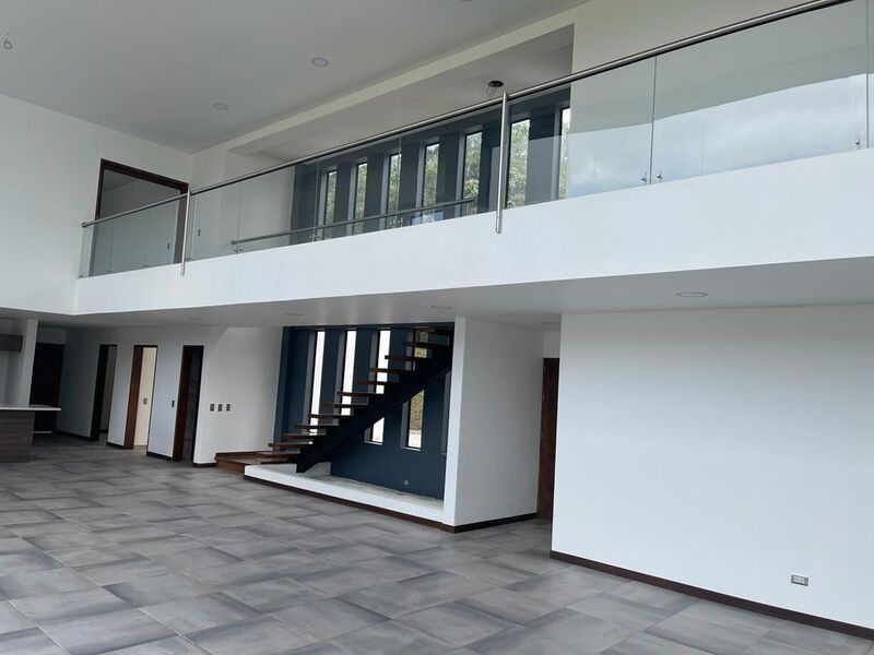 Casa en venta Antioquia El Carmen De Viboral El Centro 581 m2 Habitaciones 6 Baños 7 Garajes 4 Precio $2750000000