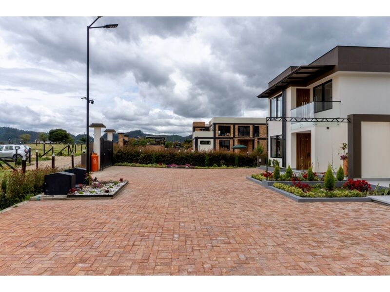 Casa en venta Cundinamarca Tabio Tabio 240 m2 Habitaciones 4 Baños 4 Garajes 3 Precio $1090000000