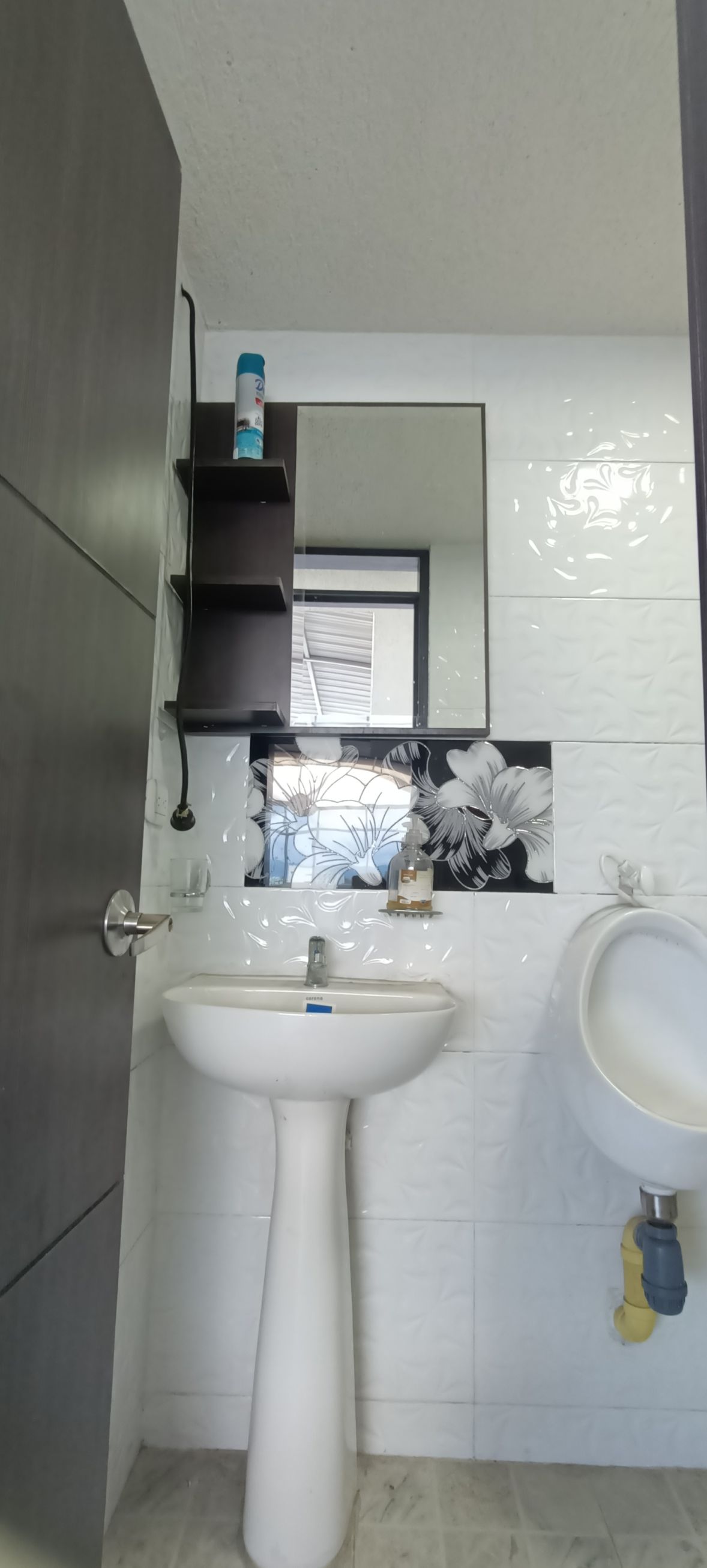 Edificio en venta Cundinamarca Bogotá Super Manzana 11 950 m2 Habitaciones 6 Baños 6 Garajes 1 Precio $1100000000