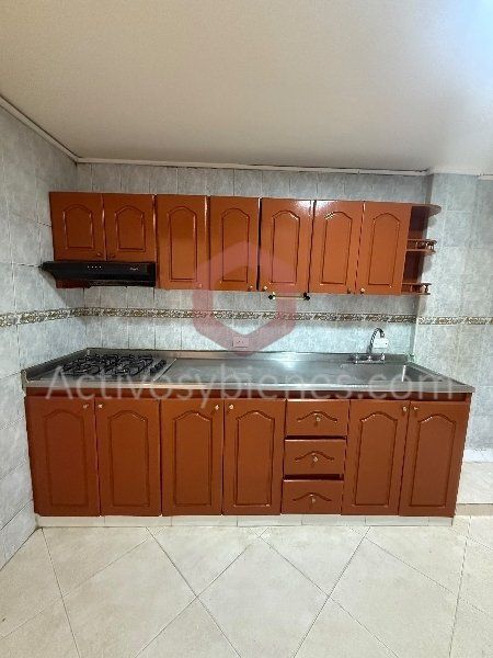 Apartamento en arriendo Antioquia Medellín Los Alpes 85 m2 Habitaciones 4 Baños 2 Garajes 0 Precio $3000000