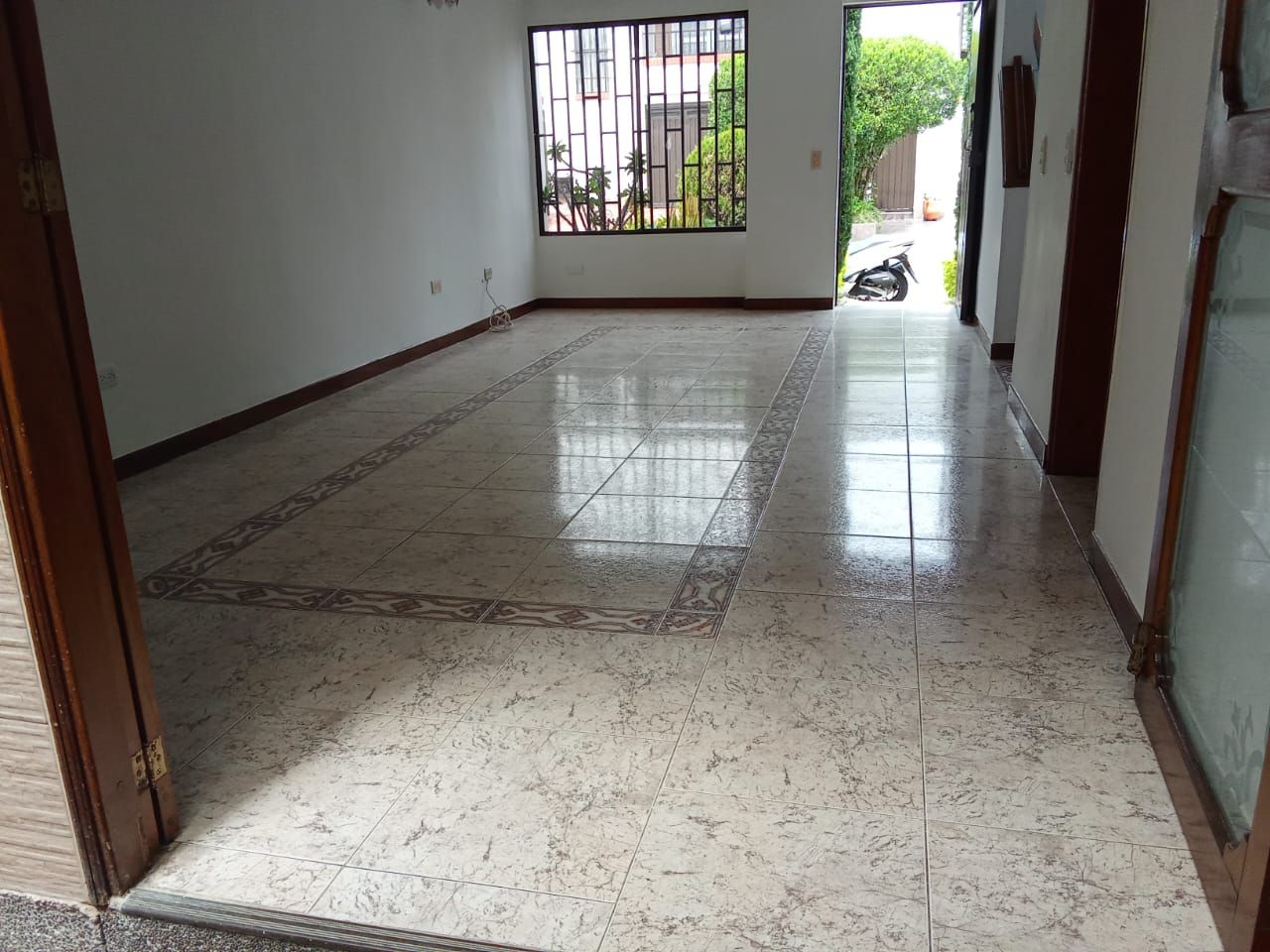 Apartamento en arriendo Antioquia Envigado Milán - Vallejuelos 151 m2 Habitaciones 3 Baños 3 Garajes 1 Precio $4300000